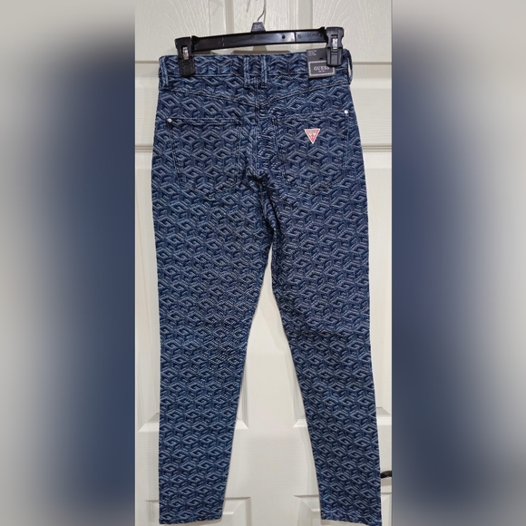 Women "Guess" skinny, high waisted cube wash jeans. Size 27×29. New - Picture 2 of 7